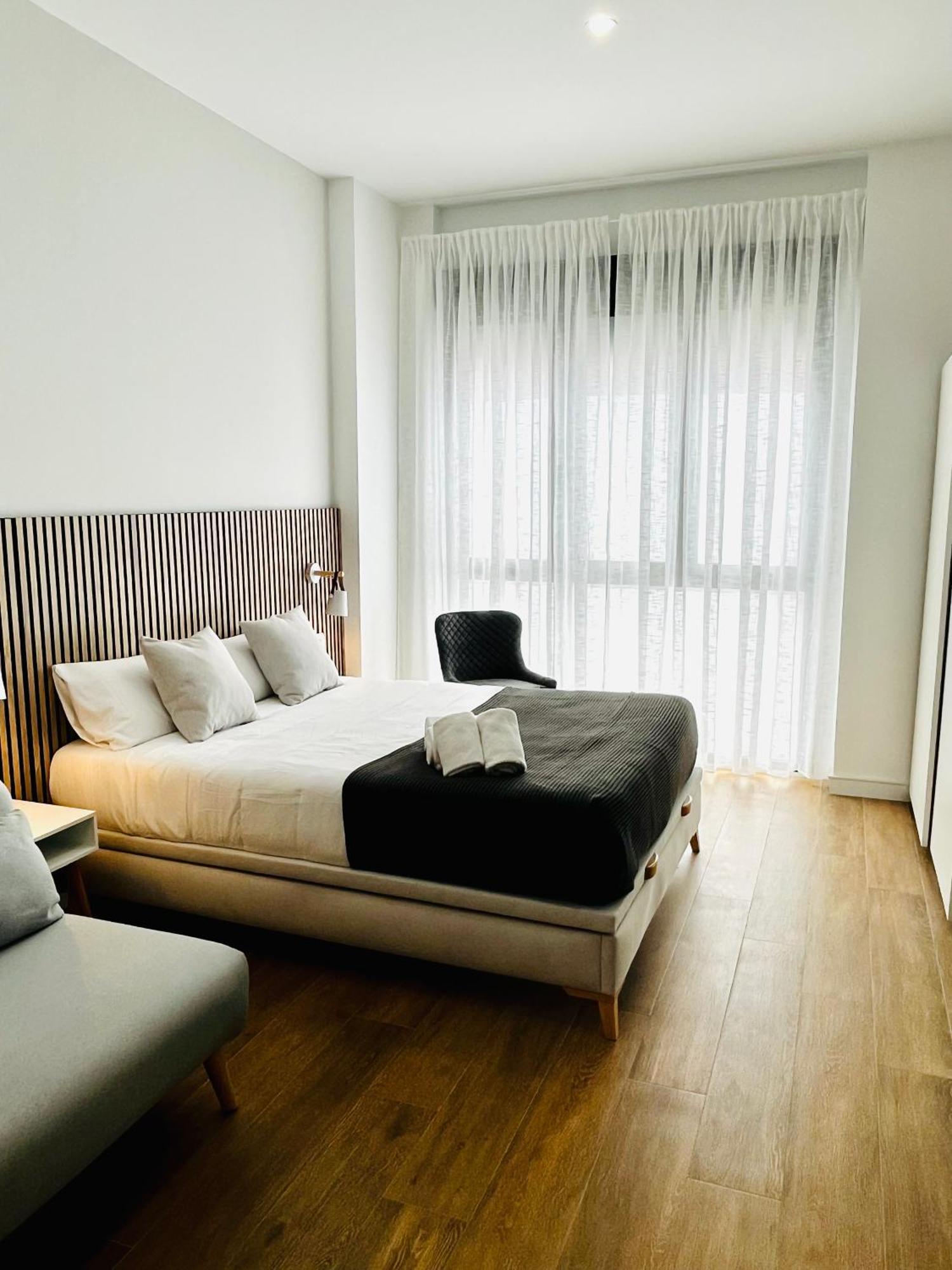 Travel Habitat Mediterranean Suites Valencia Room photo